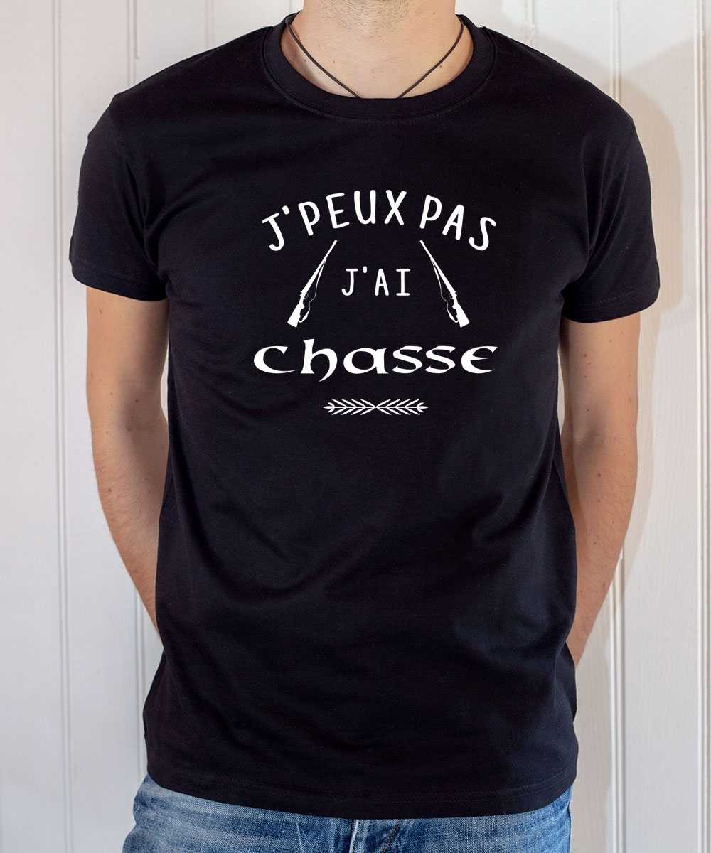 Tee Shirt Un Jour Les Chasseurs domineront Le Monde mais Pas Demain il y a apéro ! 